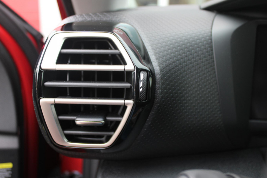 Citroën C4 C4 1.2 HYbrid 145PK MAX | HEAD UP DISPLAY | CAMERA VOOR + ACHTER | NAVIGATIE | DRAADLOZE TELEFOONLADER | FULL LED KOPLAMPEN | DRAADLOZE APPLE CARPLAY/ANDROID AUTO | 18" LICHTMETALEN VELGEN | ADAPTIVE CRUISE CONTROL | CLIMATE CONTROL | LEDEREN BEKLEDING | DAB+ RADIO | KEYLESS ENTRY/START |