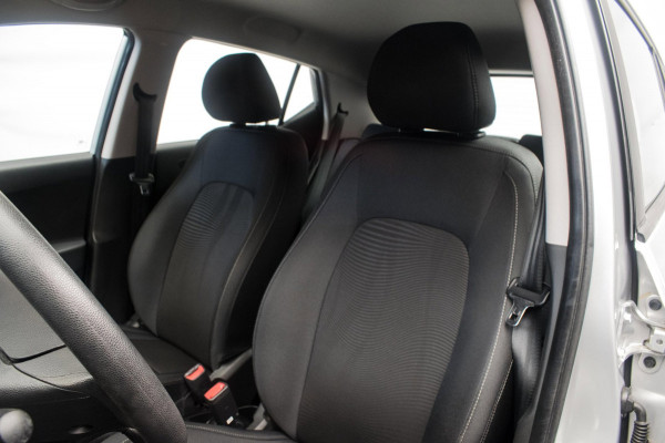 Hyundai i10 1.0i Comfort Luxury ORG NL [ Carplay Cruise Control Parkeersensoren Navigatie DAB+ Airco ]