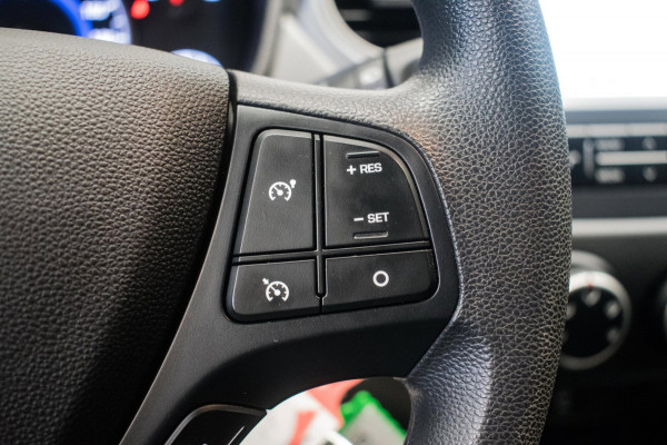 Hyundai i10 1.0i Comfort Luxury ORG NL [ Carplay Cruise Control Parkeersensoren Navigatie DAB+ Airco ]