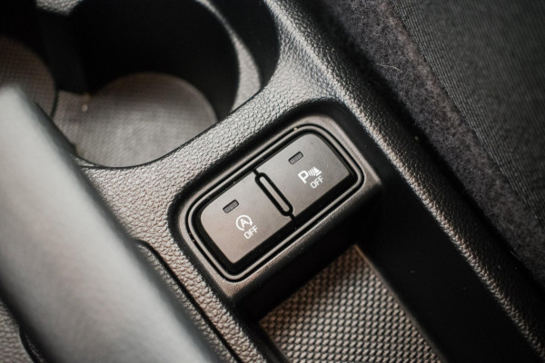 Hyundai i10 1.0i Comfort Luxury ORG NL [ Carplay Cruise Control Parkeersensoren Navigatie DAB+ Airco ]