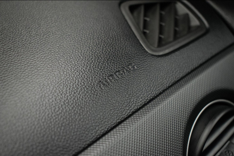 Hyundai i10 1.0i Comfort Luxury ORG NL [ Carplay Cruise Control Parkeersensoren Navigatie DAB+ Airco ]