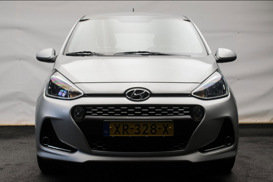 Hyundai i10 1.0i Comfort Luxury ORG NL [ Carplay Cruise Control Parkeersensoren Navigatie DAB+ Airco ]