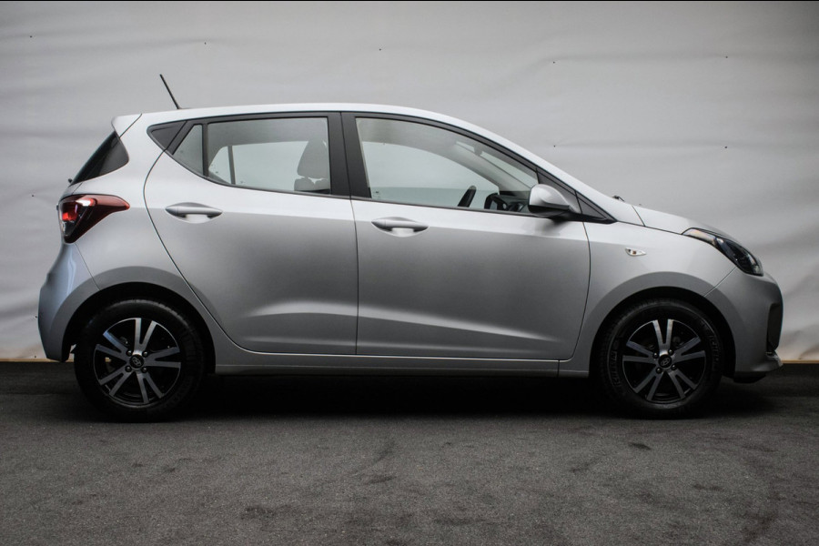 Hyundai i10 1.0i Comfort Luxury ORG NL [ Carplay Cruise Control Parkeersensoren Navigatie DAB+ Airco ]