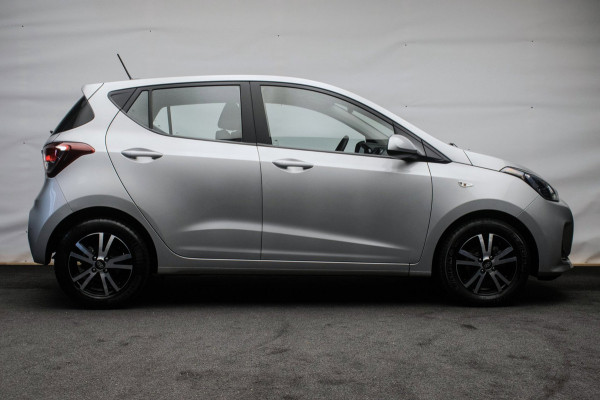 Hyundai i10 1.0i Comfort Luxury ORG NL [ Carplay Cruise Control Parkeersensoren Navigatie DAB+ Airco ]
