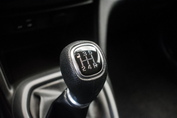 Hyundai i10 1.0i Comfort Luxury ORG NL [ Carplay Cruise Control Parkeersensoren Navigatie DAB+ Airco ]