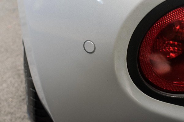 Hyundai i10 1.0i Comfort Luxury ORG NL [ Carplay Cruise Control Parkeersensoren Navigatie DAB+ Airco ]