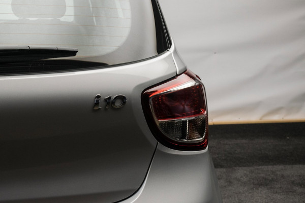 Hyundai i10 1.0i Comfort Luxury ORG NL [ Carplay Cruise Control Parkeersensoren Navigatie DAB+ Airco ]
