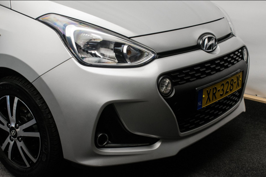 Hyundai i10 1.0i Comfort Luxury ORG NL [ Carplay Cruise Control Parkeersensoren Navigatie DAB+ Airco ]
