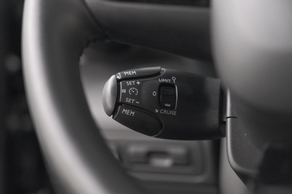 Citroën C3 Aircross PureTech 130 EAT6 Shine | Parkeersensoren | Apple Carplay | Stoelverwarming