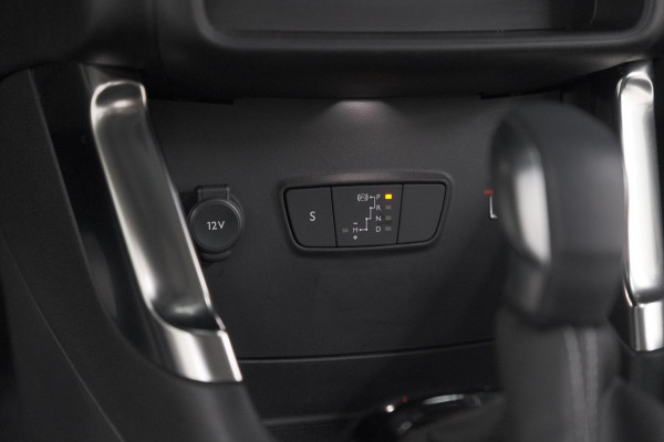 Citroën C3 Aircross PureTech 130 EAT6 Shine | Parkeersensoren | Apple Carplay | Stoelverwarming