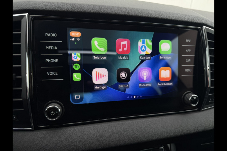 Škoda Karoq 1.5 TSI ACT Style | Pano | Elek. Trekhaak | LED | Carplay | Camera | Navi | PDC