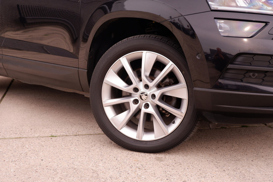 Škoda Karoq 1.5 TSI ACT Style | Pano | Elek. Trekhaak | LED | Carplay | Camera | Navi | PDC