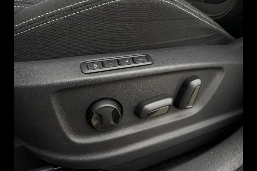 Škoda Karoq 1.5 TSI ACT Style | Pano | Elek. Trekhaak | LED | Carplay | Camera | Navi | PDC