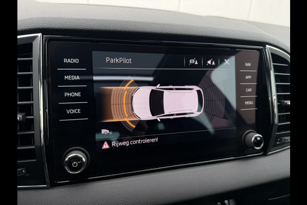 Škoda Karoq 1.5 TSI ACT Style | Pano | Elek. Trekhaak | LED | Carplay | Camera | Navi | PDC