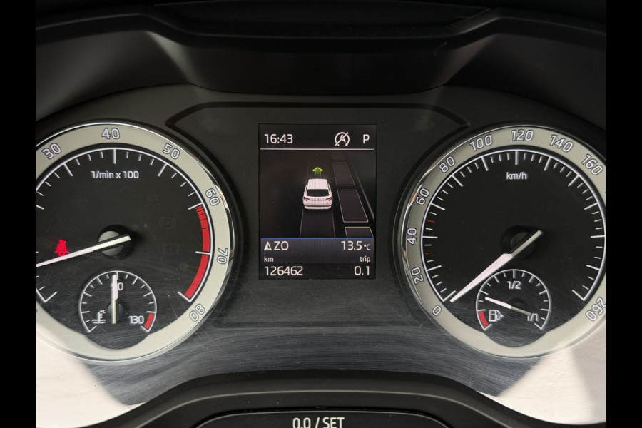 Škoda Karoq 1.5 TSI ACT Style | Pano | Elek. Trekhaak | LED | Carplay | Camera | Navi | PDC