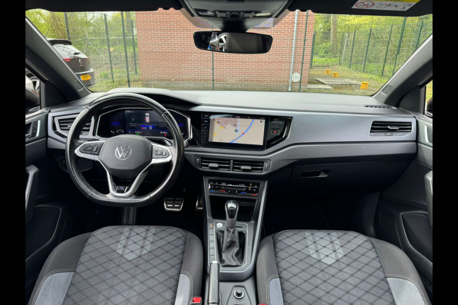 Volkswagen Taigo TSI 110PK DSG R-LINE BUSINESS IQ-LIGHT/CARPLAY/PANORAMADAK