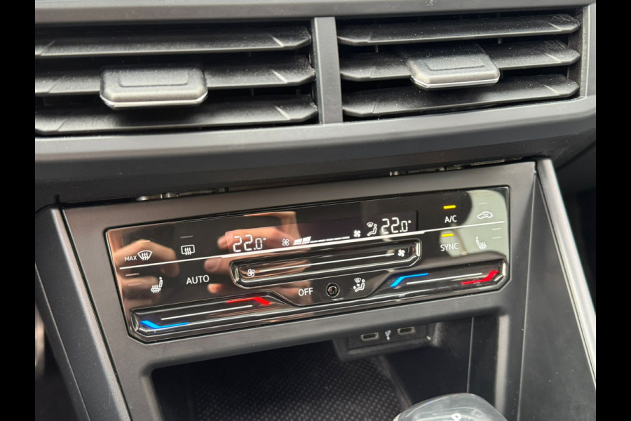 Volkswagen Taigo TSI 110PK DSG R-LINE BUSINESS IQ-LIGHT/CARPLAY/PANORAMADAK