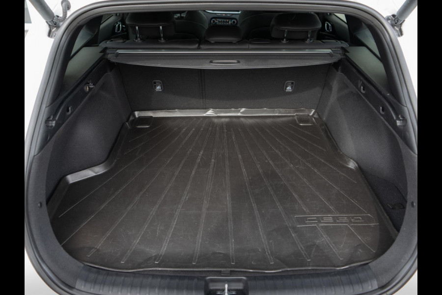 Kia Ceed Sportswagon 1.5 T-GDi GT-Line | Stoel en stuurverwarming | Schuifkanteldak | Afneembare Trekhaak |