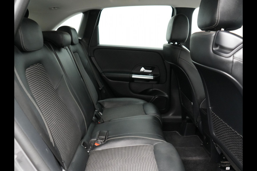 Mercedes-Benz B-Klasse 250 e Progressive PHEV 218pk Dealer O.H | Trekhaak Af Fabriek | 360 Camera | Blis | Sportstoelen & Stuur Verwarmd | Apple Carplay | Widescreen | Navigatie | Virtual | DAB | L.M 17"| Plug In Hybrid |
