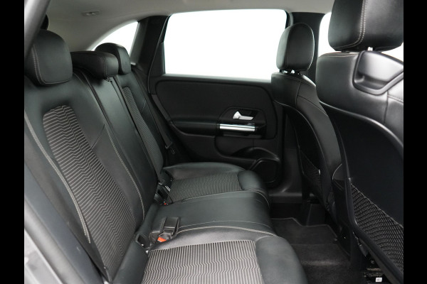 Mercedes-Benz B-Klasse 250 e Progressive PHEV 218pk Dealer O.H | Trekhaak Af Fabriek | 360 Camera | Blis | Sportstoelen & Stuur Verwarmd | Apple Carplay | Widescreen | Navigatie | Virtual | DAB | L.M 17"| Plug In Hybrid |