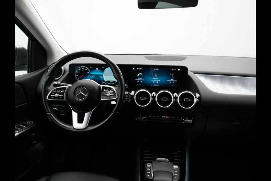 Mercedes-Benz B-Klasse 250 e Progressive PHEV 218pk Dealer O.H | Trekhaak Af Fabriek | 360 Camera | Blis | Sportstoelen & Stuur Verwarmd | Apple Carplay | Widescreen | Navigatie | Virtual | DAB | L.M 17"| Plug In Hybrid |