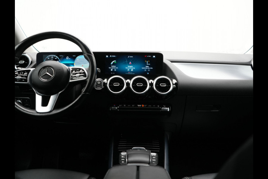 Mercedes-Benz B-Klasse 250 e Progressive PHEV 218pk Dealer O.H | Trekhaak Af Fabriek | 360 Camera | Blis | Sportstoelen & Stuur Verwarmd | Apple Carplay | Widescreen | Navigatie | Virtual | DAB | L.M 17"| Plug In Hybrid |