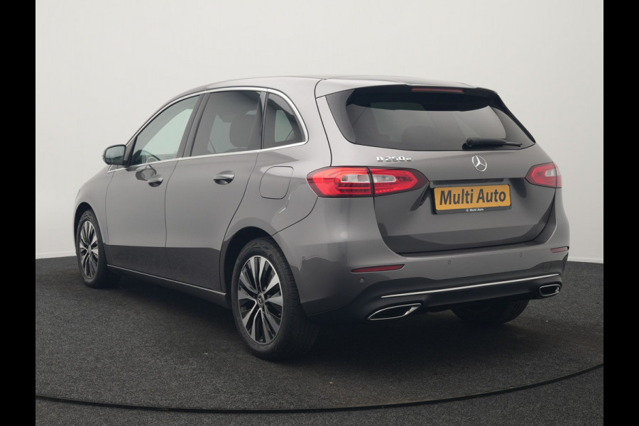 Mercedes-Benz B-Klasse 250 e Progressive PHEV 218pk Dealer O.H | Trekhaak Af Fabriek | 360 Camera | Blis | Sportstoelen & Stuur Verwarmd | Apple Carplay | Widescreen | Navigatie | Virtual | DAB | L.M 17"| Plug In Hybrid |