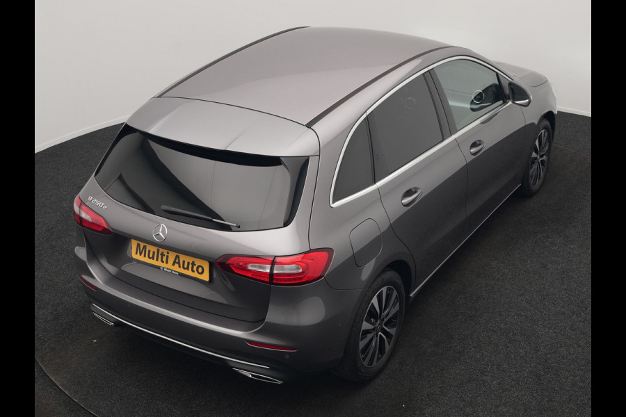 Mercedes-Benz B-Klasse 250 e Progressive PHEV 218pk Dealer O.H | Trekhaak Af Fabriek | 360 Camera | Blis | Sportstoelen & Stuur Verwarmd | Apple Carplay | Widescreen | Navigatie | Virtual | DAB | L.M 17"| Plug In Hybrid |