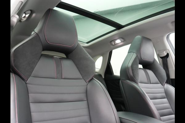 MG EHS 1.5 TGDI Luxury PHEV 259pk Dealer O.H | Panodak | 360 Camera | Adaptive Cruise | Lederen Sportstoelen Verwarmd | Blis | Keyless | Pilot Assist | Apple Carplay | Navigatie | Virtual | DAB | Plug In Hybrid |