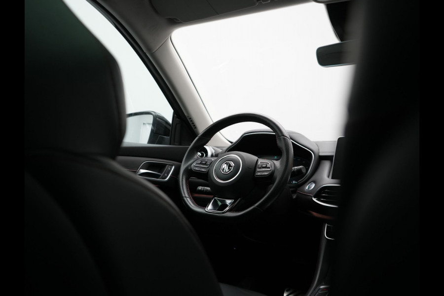 MG EHS 1.5 TGDI Luxury PHEV 259pk Dealer O.H | Panodak | 360 Camera | Adaptive Cruise | Lederen Sportstoelen Verwarmd | Blis | Keyless | Pilot Assist | Apple Carplay | Navigatie | Virtual | DAB | Plug In Hybrid |