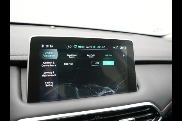 MG EHS 1.5 TGDI Luxury PHEV 259pk Dealer O.H | Panodak | 360 Camera | Adaptive Cruise | Lederen Sportstoelen Verwarmd | Blis | Keyless | Pilot Assist | Apple Carplay | Navigatie | Virtual | DAB | Plug In Hybrid |