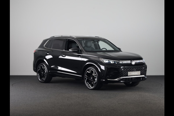 Volkswagen Tiguan R-Line Edition 1.5 eHybrid 272 PK DSG | 20" LM | IQ.Light | 360 graden camera | Panoramadak | Stoelventilatie |