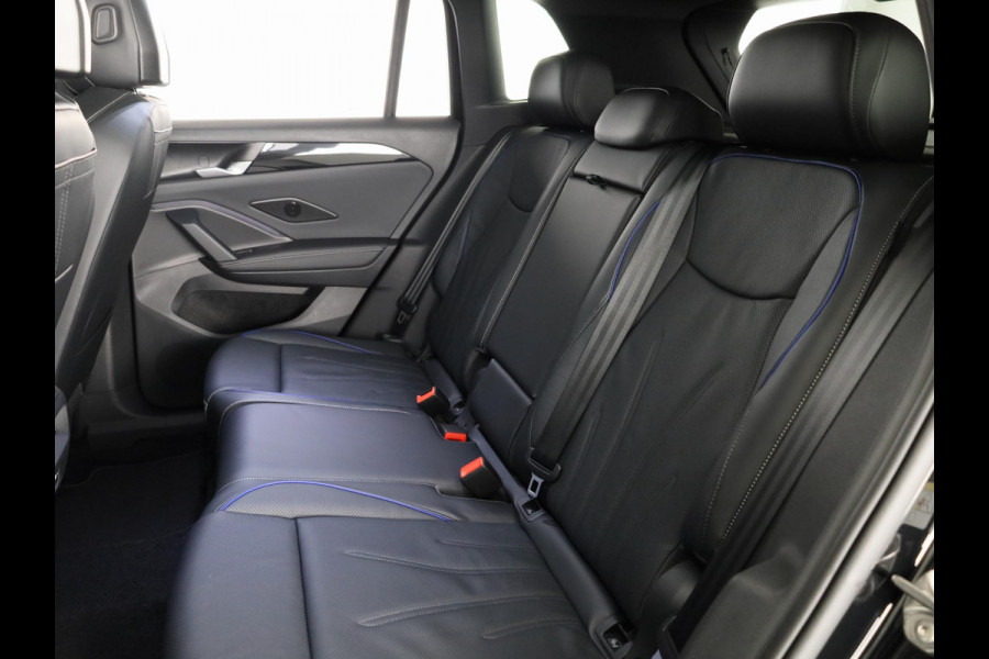 Volkswagen Tiguan R-Line Edition 1.5 eHybrid 272 PK DSG | 20" LM | IQ.Light | 360 graden camera | Panoramadak | Stoelventilatie |