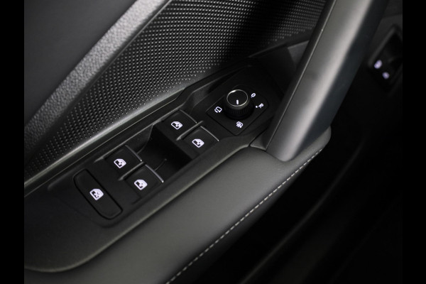 Volkswagen Tiguan R-Line Edition 1.5 eHybrid 272 PK DSG | 20" LM | IQ.Light | 360 graden camera | Panoramadak | Stoelventilatie |