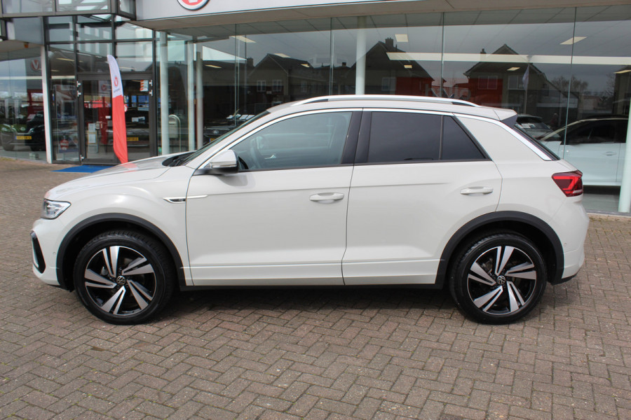 Volkswagen T-Roc 1.5-150pk R-Line Edition DSG-AUTOMAAT ! Gun u het comfort en gemak van een automaat ! Slechts 16.000km ! Winterpakket, Adapt. Cruise Control, Climate Control, Camera, CarPlay