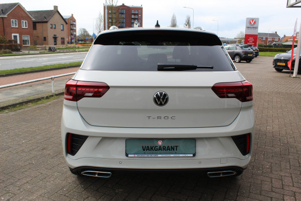 Volkswagen T-Roc 1.5-150pk R-Line Edition DSG-AUTOMAAT ! Gun u het comfort en gemak van een automaat ! Slechts 16.000km ! Winterpakket, Adapt. Cruise Control, Climate Control, Camera, CarPlay