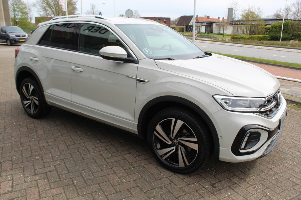 Volkswagen T-Roc 1.5-150pk R-Line Edition DSG-AUTOMAAT ! Gun u het comfort en gemak van een automaat ! Slechts 16.000km ! Winterpakket, Adapt. Cruise Control, Climate Control, Camera, CarPlay
