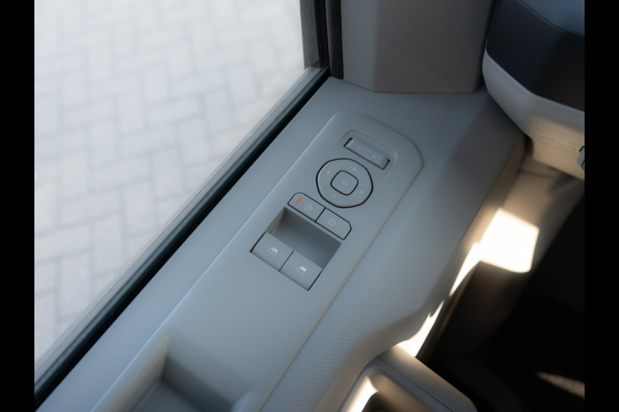 Kia PV5 Passenger Elite Executive 71.2 kWh | Stoel en stuurverwarming | 360 Graden camera |