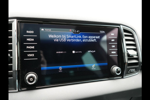 Škoda Karoq 1.5 TSI ACT Sportline 150pk DSG Dealer O.H | Trekhaak Afn. | Panodak | RS Sportstoelen Verwarmd | Adaptive Cruise | Sfeerverlichting | Camera | Apple Carplay | Keyless | Navigatie | DAB | 19" L.M |