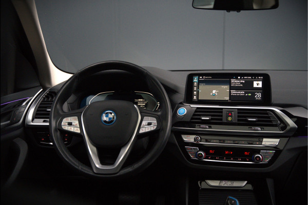 BMW iX3 Executive 80 kWh | Panoramadak | Keyless | Stoelverwarming | Camera | Adaptief Onderstel | Adaptive LED | Elektrische Stoelen | Apple Carplay | Navigatie | Ambiance Verlichting