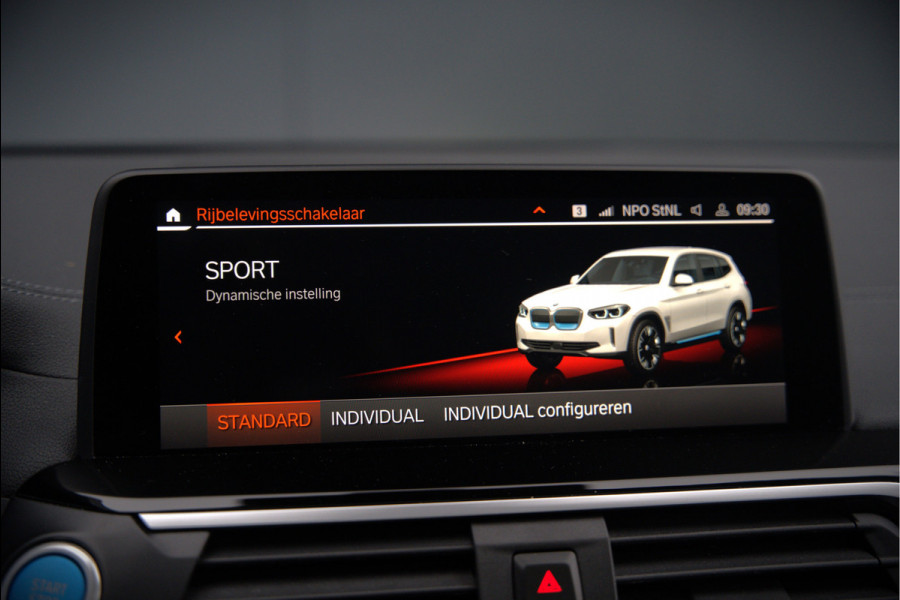 BMW iX3 Executive 80 kWh | Panoramadak | Keyless | Stoelverwarming | Camera | Adaptief Onderstel | Adaptive LED | Elektrische Stoelen | Apple Carplay | Navigatie | Ambiance Verlichting