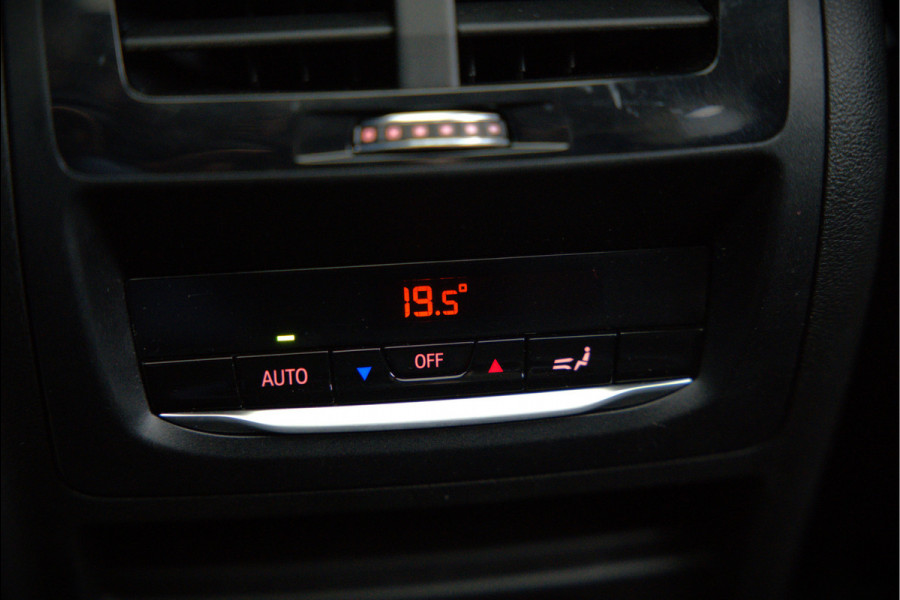 BMW iX3 Executive 80 kWh | Panoramadak | Keyless | Stoelverwarming | Camera | Adaptief Onderstel | Adaptive LED | Elektrische Stoelen | Apple Carplay | Navigatie | Ambiance Verlichting