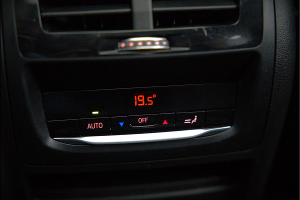 BMW iX3 Executive 80 kWh | Panoramadak | Keyless | Stoelverwarming | Camera | Adaptief Onderstel | Adaptive LED | Elektrische Stoelen | Apple Carplay | Navigatie | Ambiance Verlichting