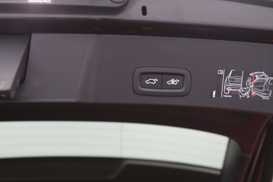 Volvo XC40 Recharge Pro 232 PK SOH 93%, Leder, Harman/Kardon, Panoramadak, Adap. Cruise Control, Camera