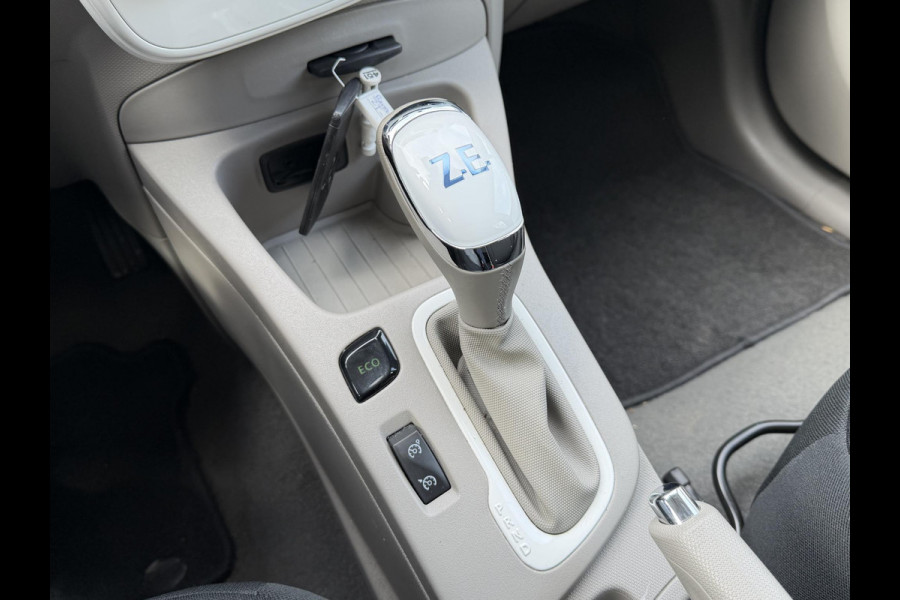 Renault ZOE R90 LIFE KOOP-ACCU-SOH 91% BI-TONE GARANTIE 2029* NAVIGATIE . APPLE CARPLAY & ANDRIOD AUTO . 1 EIGENAAR .