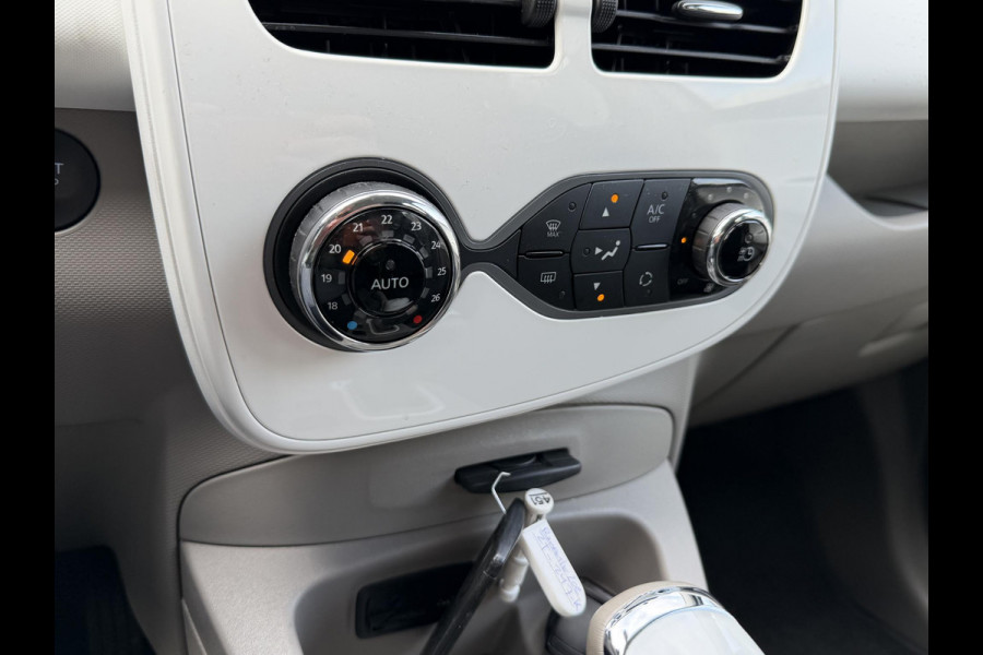 Renault ZOE R90 LIFE KOOP-ACCU-SOH 91% BI-TONE GARANTIE 2029* NAVIGATIE . APPLE CARPLAY & ANDRIOD AUTO . 1 EIGENAAR .