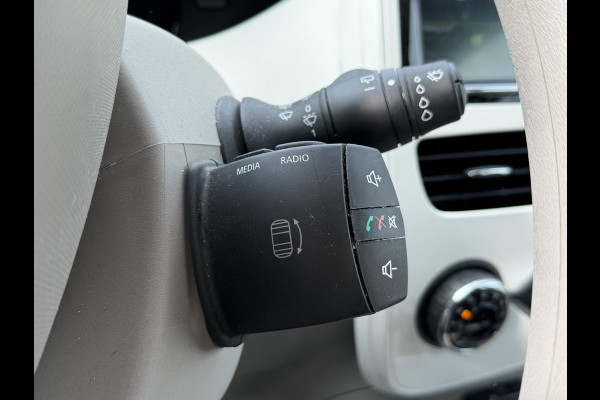 Renault ZOE R90 LIFE KOOP-ACCU-SOH 91% BI-TONE GARANTIE 2029* NAVIGATIE . APPLE CARPLAY & ANDRIOD AUTO . 1 EIGENAAR .