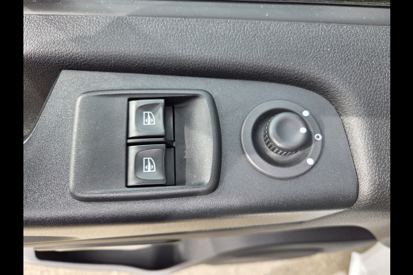 Renault Trafic 2.0 dCi L2 Facefilt Airco Cruisecontrol 120 Pk Trekhaak