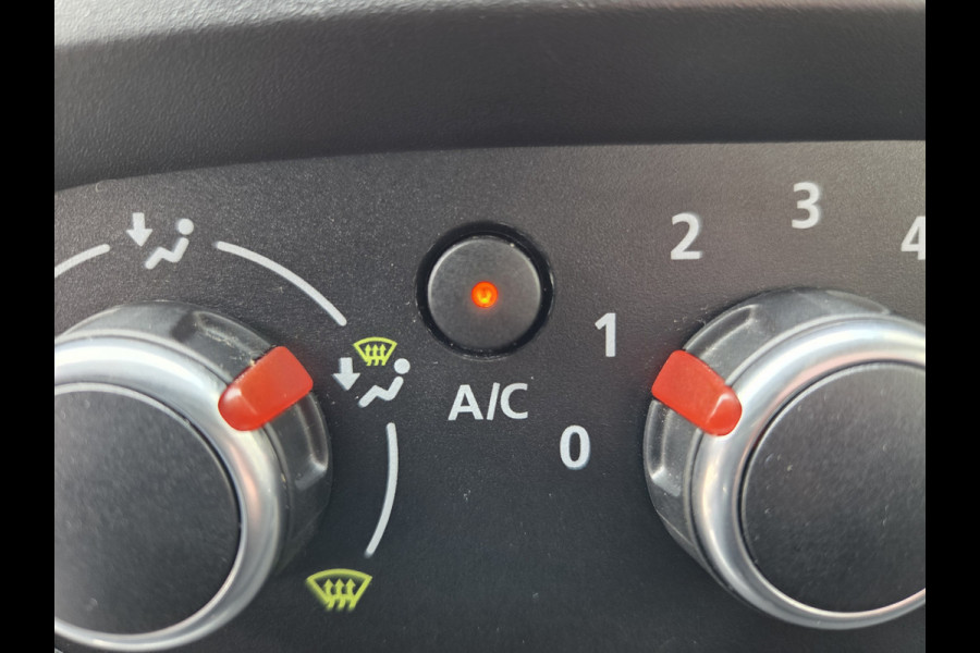 Renault Trafic 2.0 dCi L2 Facefilt Airco Cruisecontrol 120 Pk Trekhaak