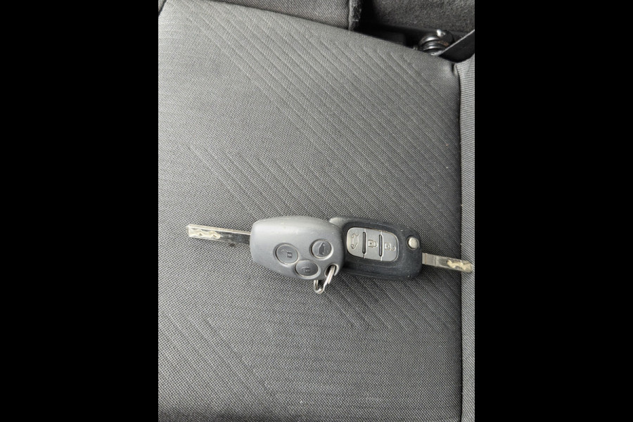 Renault Trafic 2.0 dCi L2 Facefilt Airco Cruisecontrol 120 Pk Trekhaak